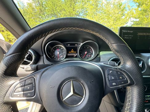 Used 2018 Mercedes-Benz CLA 250 image 17