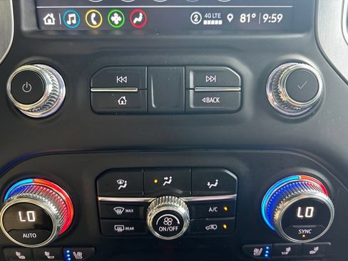 Used 2022 GMC Sierra 1500 SLT AWD/4WD image 16