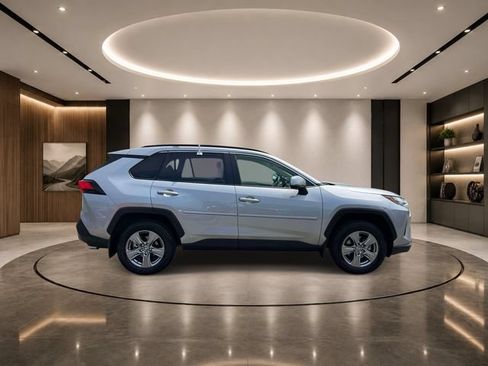 Used 2025 Toyota RAV4 XLE w/ Convenience Package AWD/4WD image 5