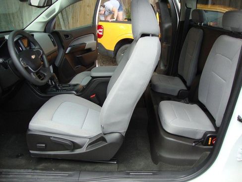 Used 2016 Chevrolet Colorado W/T w/ WT Convenience Package image 3