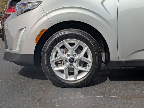 Used 2023 Kia Soul S image 8