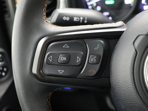 Used 2024 Jeep Wrangler Unlimited w/ Convenience Group image 19