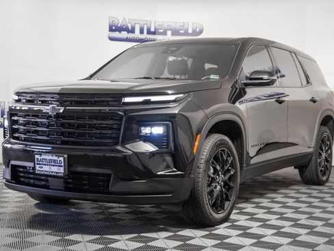 Used 2024 Chevrolet Traverse LS w/ Midnight/Sport Edition image 3