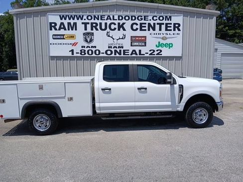 Used 2023 Ford F250 XL w/ XL Driver Assist Package AWD/4WD image 2