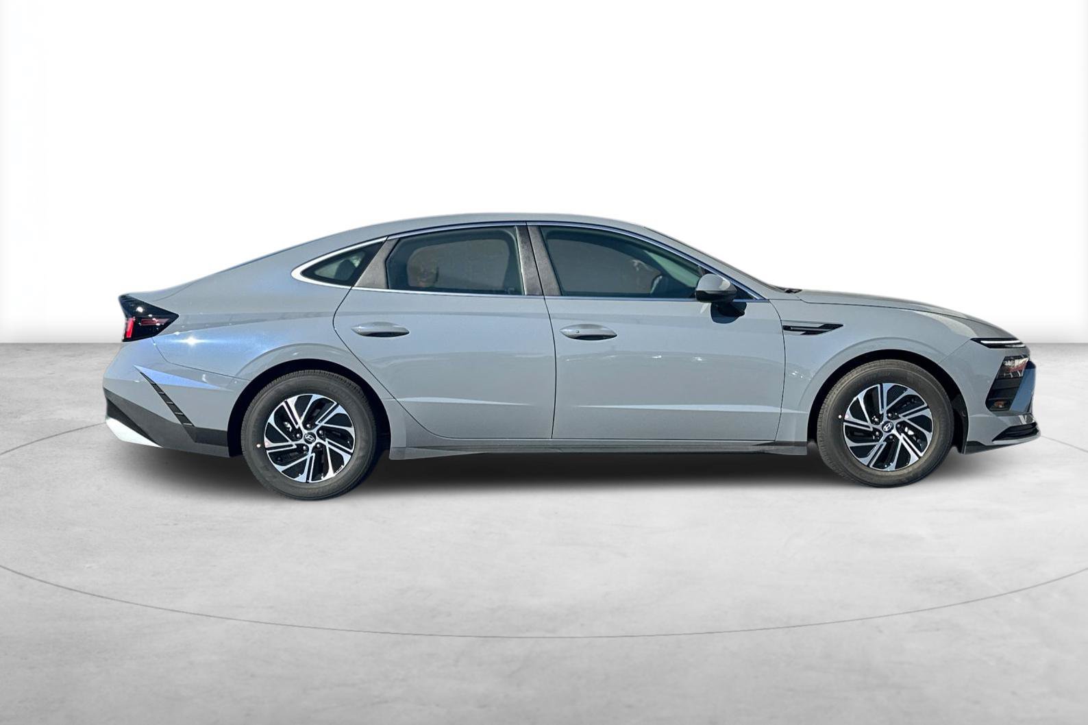 New 2027 Hyundai Sonata Blue FWD image 7