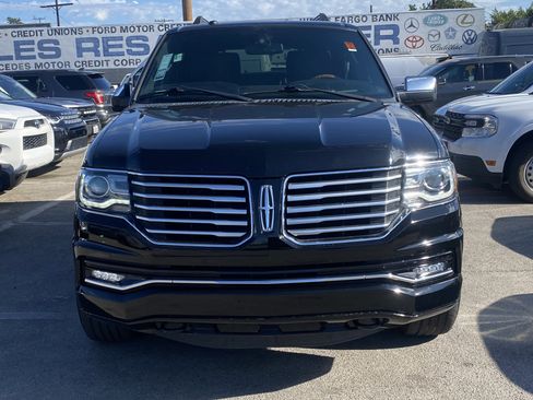 Used 2016 Lincoln Navigator Select image 7