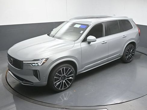 Used 2026 Volvo XC90 B6 Plus w/ Protection Package Premier AWD/4WD image 45