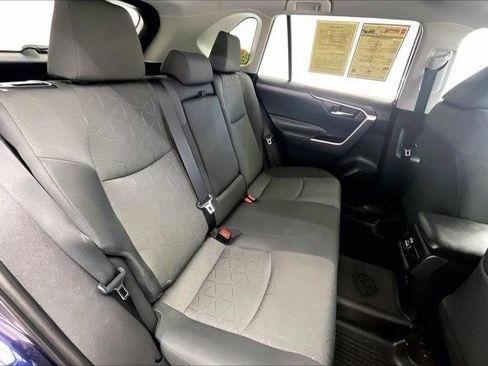 Used 2021 Toyota RAV4 XLE AWD/4WD image 19
