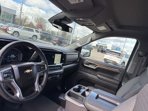 Used 2023 Chevrolet Silverado 1500 LT AWD/4WD image 27