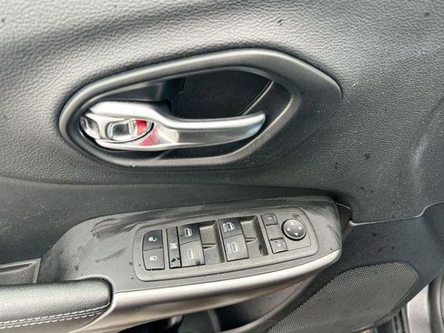 Certified 2022 Jeep Cherokee Latitude Lux image 15