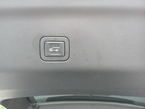 Certified 2026 Cadillac Escalade Platinum Sport AWD/4WD image 31