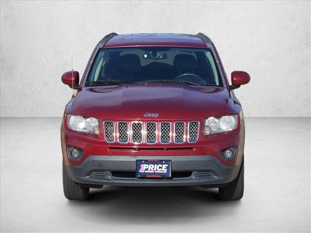 Used 2016 Jeep Compass Latitude FWD image 2