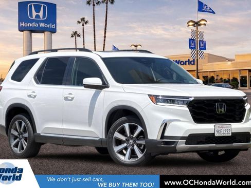 Used 2024 Honda Pilot Elite image 1