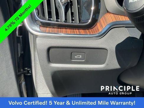 Certified 2025 Volvo V60 B5 Cross Country Plus image 23