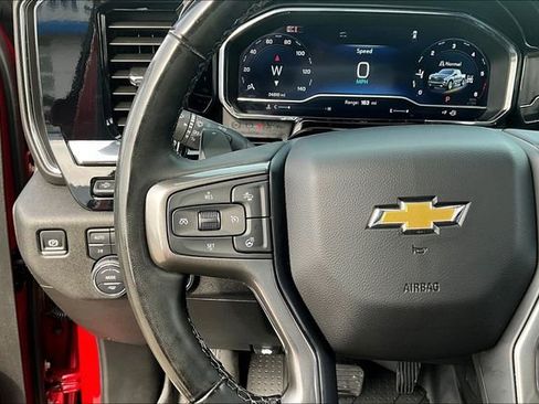 Used 2025 Chevrolet Silverado 1500 High Country w/ High Country Premium Package AWD/4WD image 12