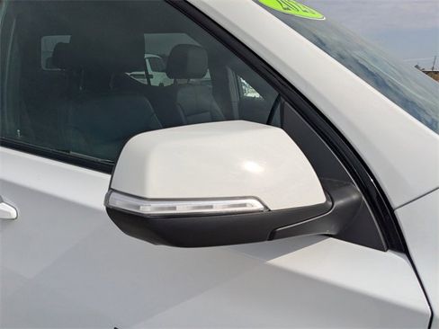 Used 2023 Chevrolet Traverse RS w/ LPO, Floor Liner Package image 11