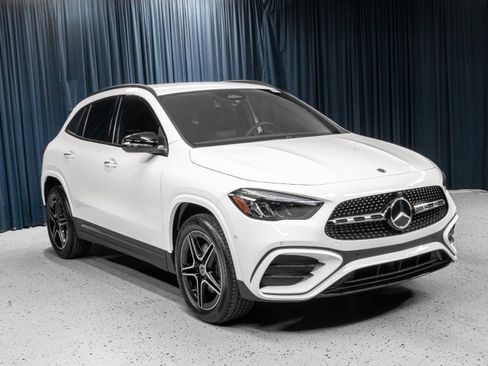 Certified 2025 Mercedes-Benz GLA 250 250 SUV image 3