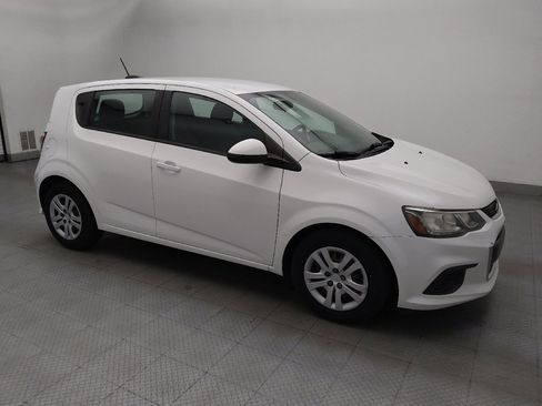 Used 2017 Chevrolet Sonic LT FWD image 11
