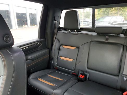 Used 2025 GMC Sierra 2500 AT4 w/ AT4 Premium Plus Package image 55