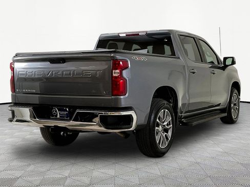 Used 2022 Chevrolet Silverado 1500 LT AWD/4WD image 6