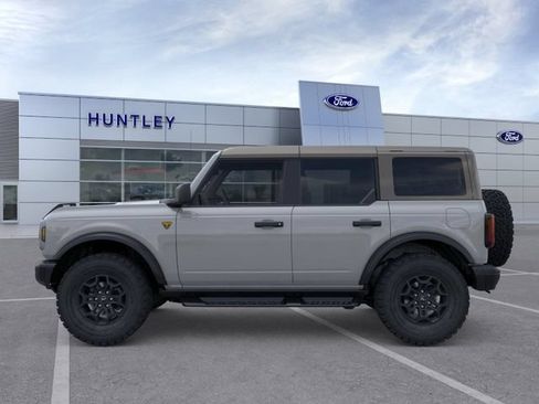 Certified 2026 Ford Bronco Badlands AWD/4WD image 3