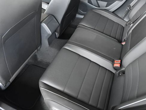 Used 2024 Volkswagen Jetta SE image 21