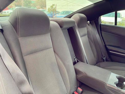 Used 2015 Dodge Charger SE RWD image 46