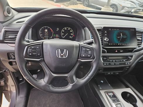 Used 2025 Honda Ridgeline RTL image 17