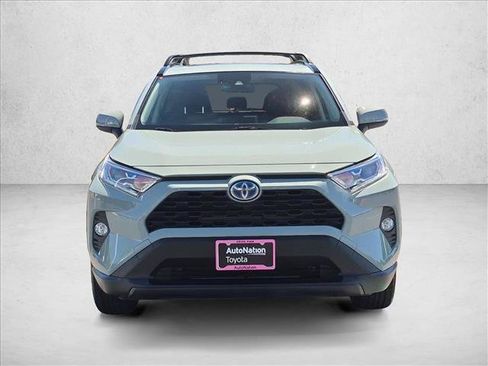 Used 2021 Toyota RAV4 XLE w/ Convenience Package AWD/4WD image 2