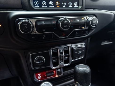 Used 2023 Jeep Gladiator Mojave image 21