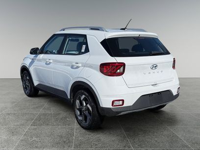 New 2025 Hyundai Venue SEL
