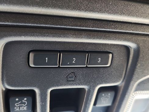 Used 2024 GMC Sierra 1500 Denali Ultimate image 10