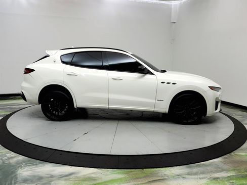 Used 2019 Maserati Levante GranSport AWD/4WD image 4
