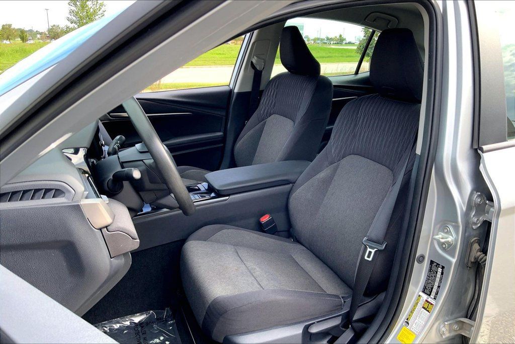 Used 2025 Toyota Camry LE FWD image 24