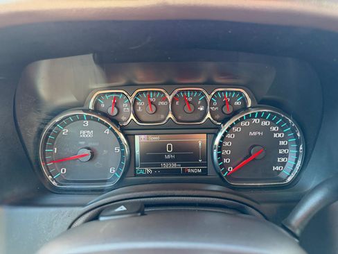 Used 2015 Chevrolet Suburban LT w/ Luxury Package AWD/4WD image 20