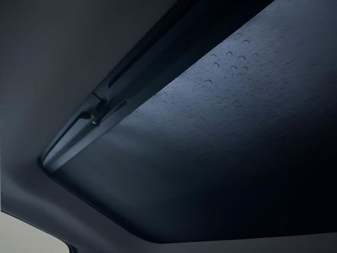 Used 2017 Chevrolet Traverse LT w/ Style and Technology Package FWD image 31