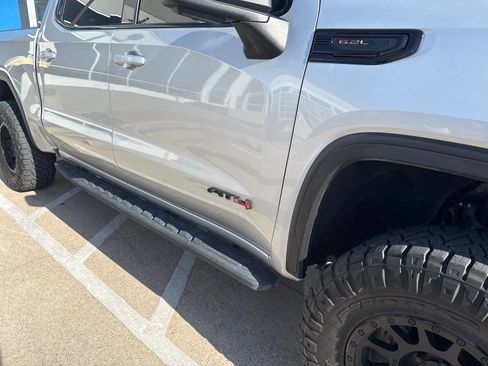 Used 2022 GMC Sierra 1500 AT4 w/ AT4 Premium Package AWD/4WD image 9