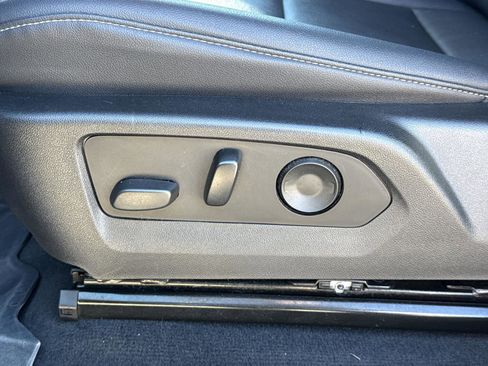 Used 2023 GMC Canyon Elevation w/ Elevation Premium Package image 14