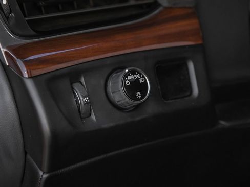 Used 2020 Cadillac Escalade ESV Luxury w/ Escalade Sport Edition image 27