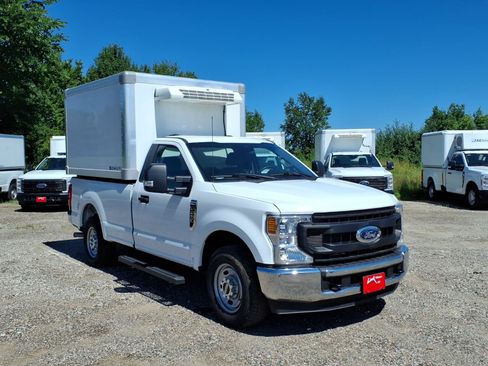 Used 2022 Ford F250 XL w/ Power Equipment Group RWD image 8
