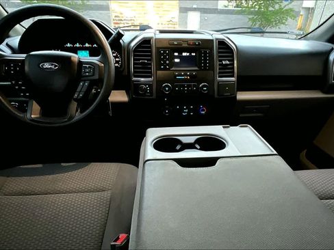 Used 2018 Ford F150 XLT AWD/4WD image 15