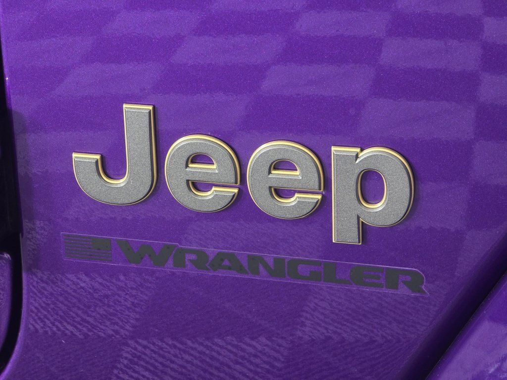 Used 2023 Jeep Wrangler Unlimited Rubicon 392 w/ Xtreme Recon 35" Tire Package AWD/4WD image 36