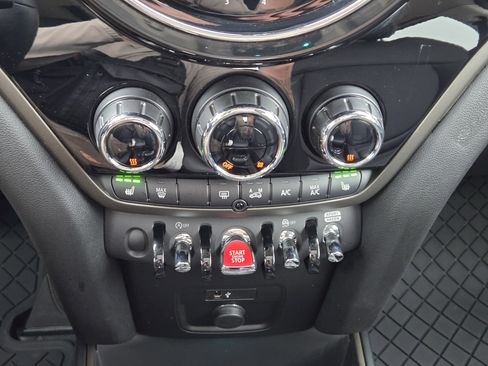 Used 2024 MINI Cooper Countryman S w/ Storage Package image 23