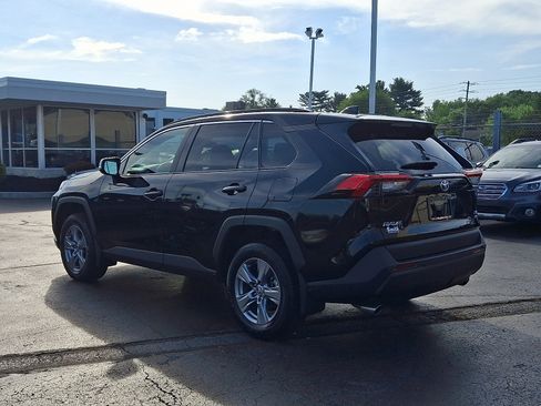 Used 2024 Toyota RAV4 XLE AWD/4WD image 4