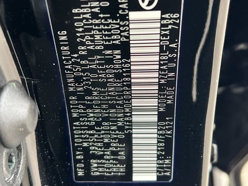 Used 2024 Toyota Corolla LE image 29