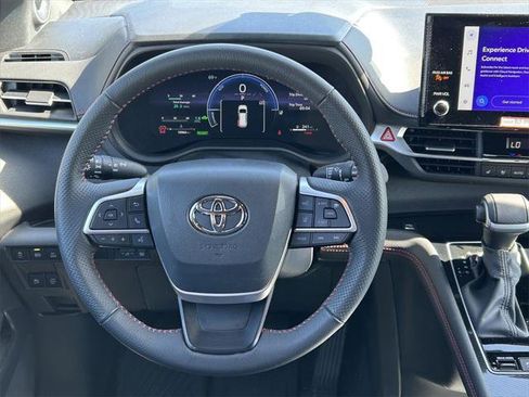 Certified 2025 Toyota Sienna XSE w/ XSE Premium Package image 49