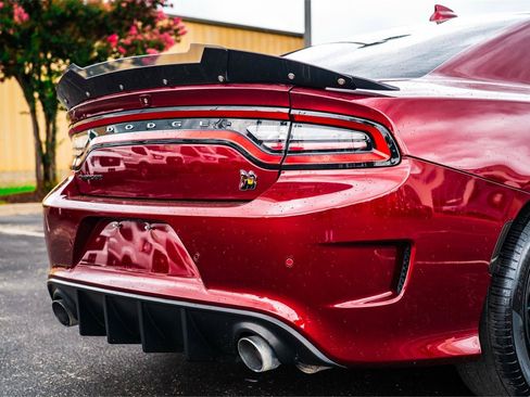 Used 2019 Dodge Charger Scat Pack w/ Dynamics Package RWD image 31