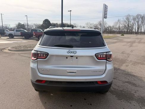 Used 2025 Jeep Compass Limited image 4