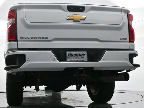 Used 2022 Chevrolet Silverado 2500 LTZ w/ Z71 Chrome Sport Edition image 53