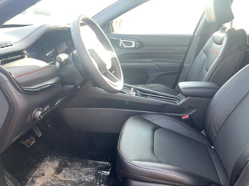 New 2026 Jeep Compass Trailhawk image 10